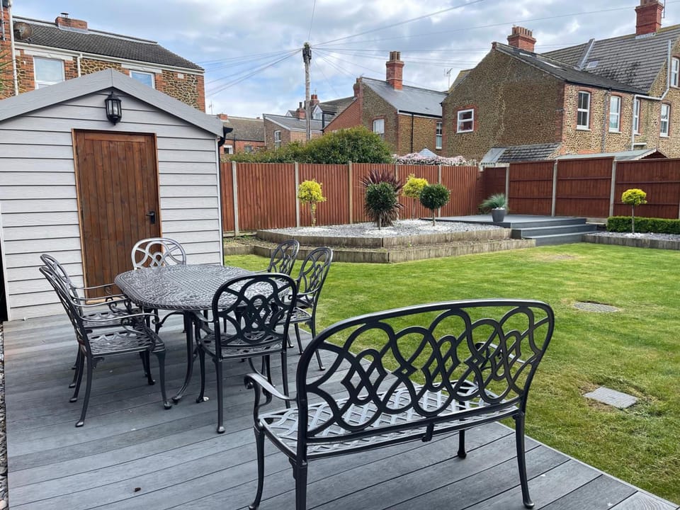 Belle-Vue Apartments Hotel in Hunstanton