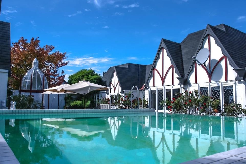 Camelot Motor Lodge Motel in Christchurch