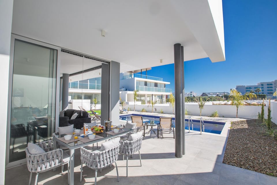 Villa Prol14, Fantastic 5bdr Brand New Protaras Villa with Private Pool Resort in Protaras