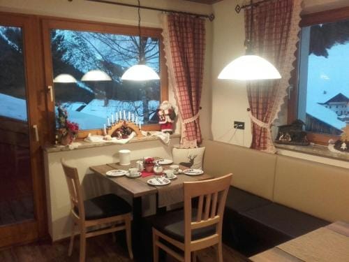 Gastehaus Alpenblick Hotel in Tyrol
