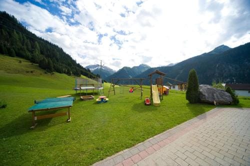 Gastehaus Alpenblick Hotel in Tyrol