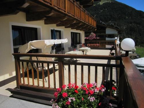 Haus Montjola Hotel in Soelden