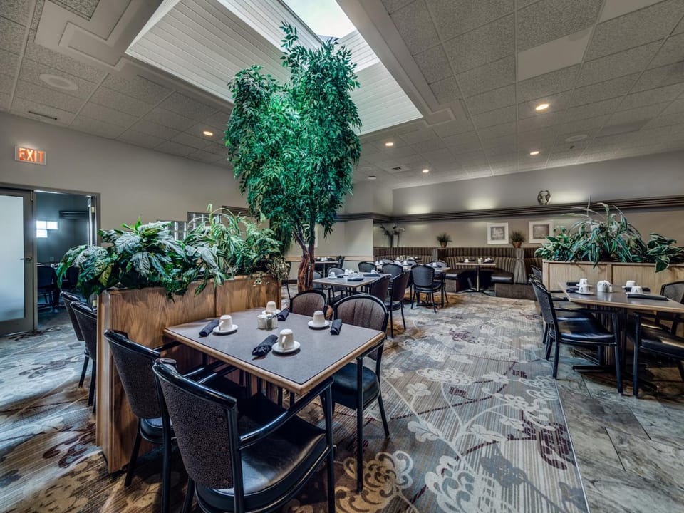 Heritage Inn Hotel & Convention Centre - Cranbrook Hotel in Cranbrook