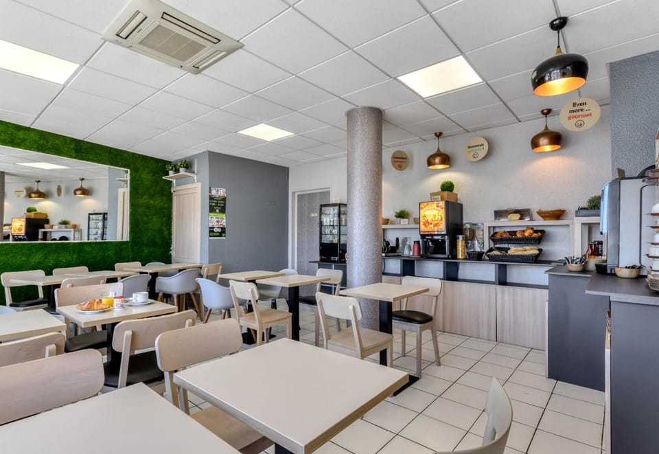 B&B HOTEL Sete Centre Gare Hotel in Occitanie