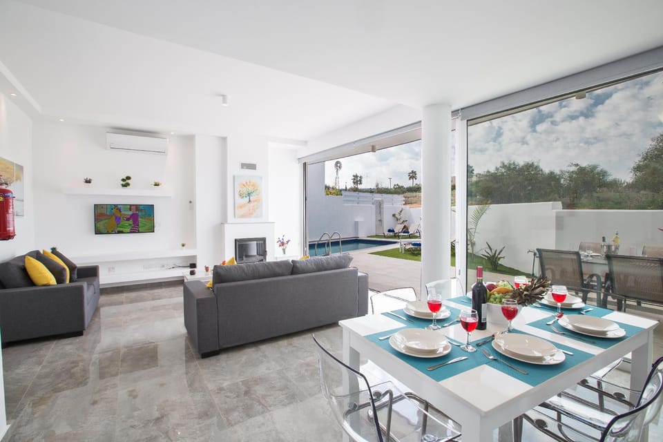 Villa Prol23, New and Modern 2bdr Protaras Villa with Pool, Close to the Beach Resort in Protaras
