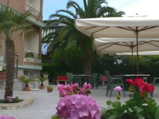 Hotel Casa Yvorio Hotel in Terracina