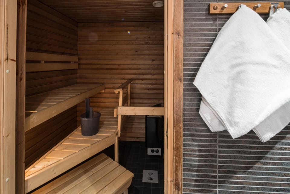 Lapland Hotels Luostotunturi & Amethyst Spa Hotel in Rovaniemi