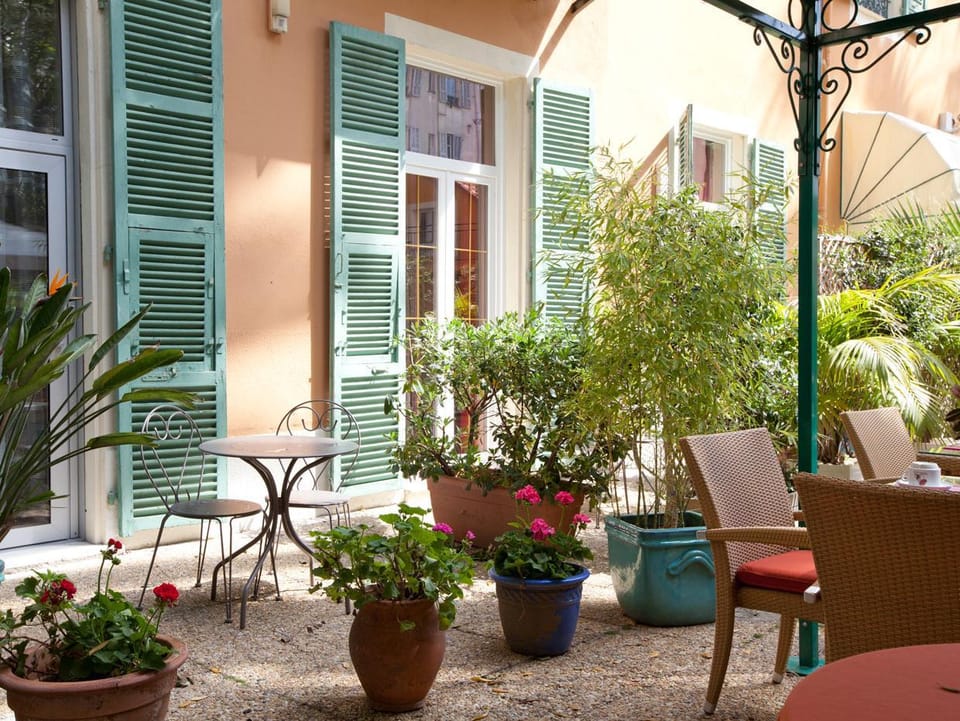 Hotel L'Oasis Hotel in Nice