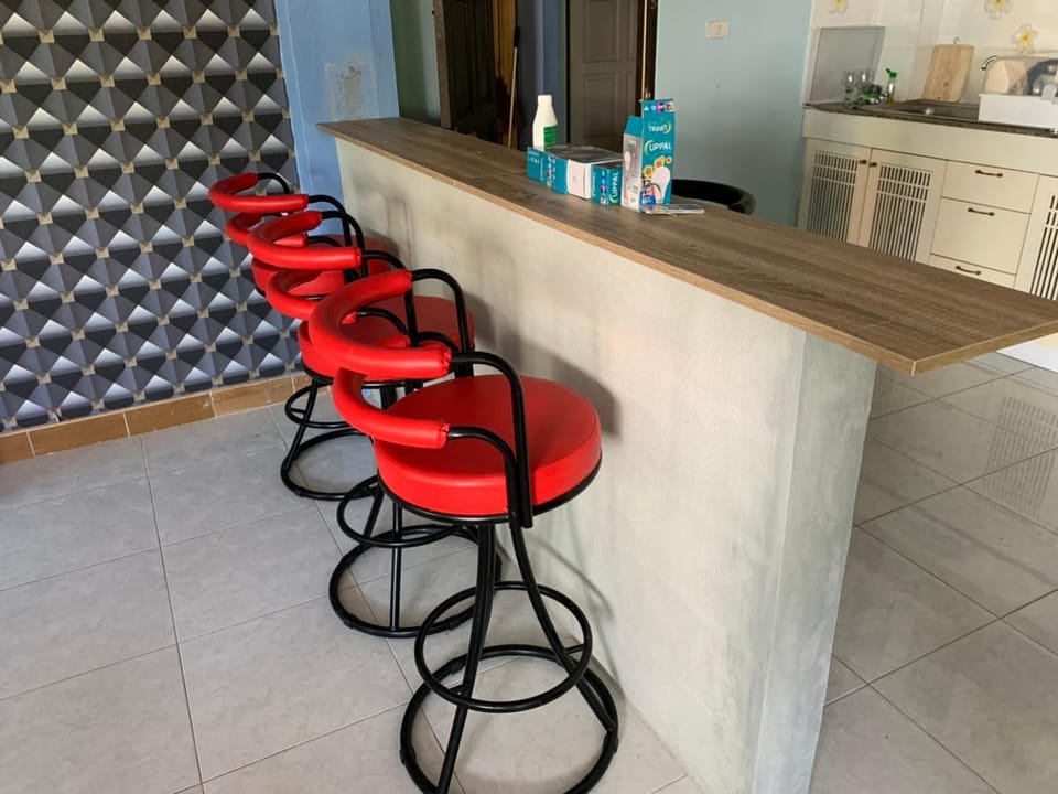 Shared lounge/TV area