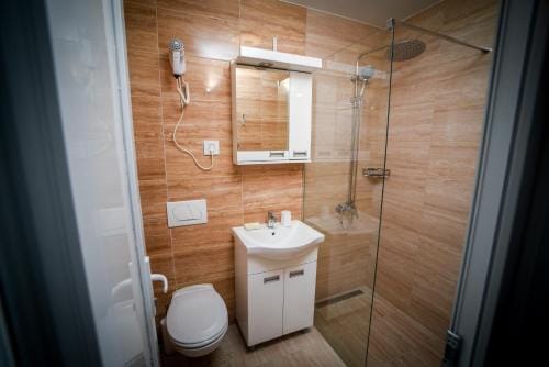 Prenociste ADRIA Hotel in Serbia