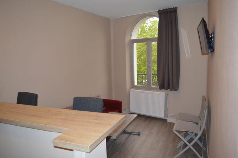 Appart'hotel Voltaire Hotel in Centre-Val de Loire
