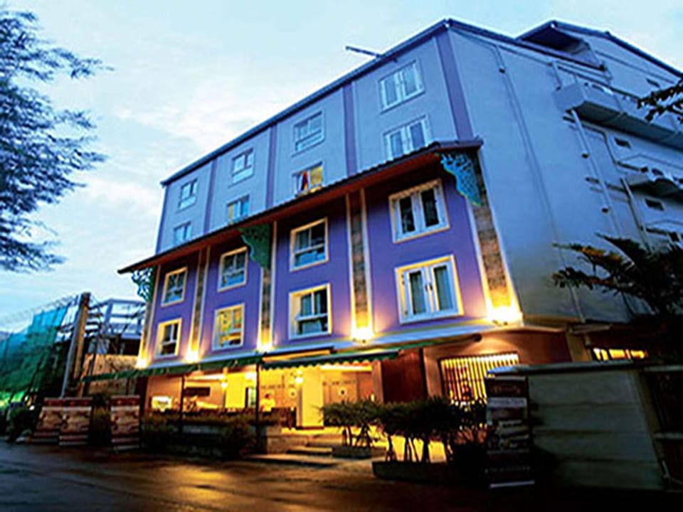 Sawasdee Hotel Sukhumvit Soi 8 Hotel in Bangkok