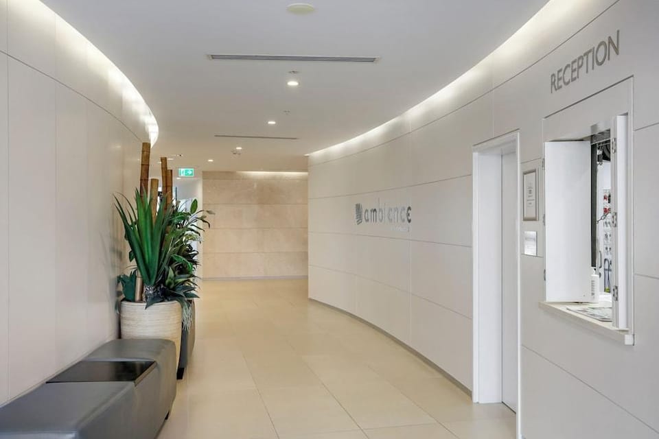 Ambience Hotel on Burleigh Beach Apartment hotel in Burleigh Heads