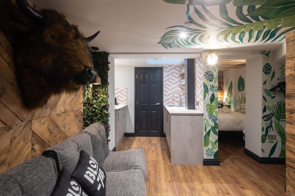 Blok-74 Hotel in Brighton