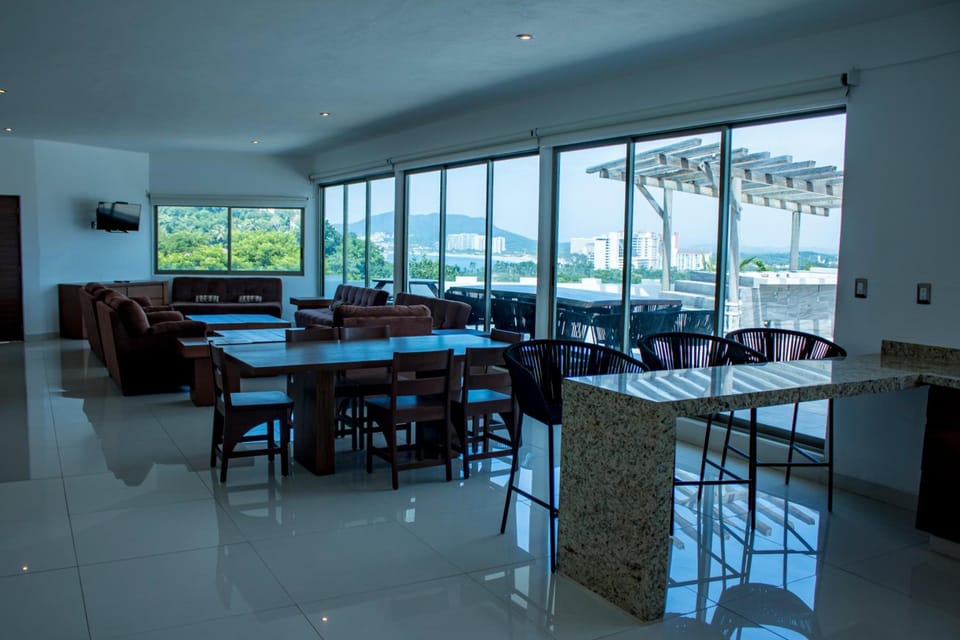 LA LOMA SUITES Apartment hotel in Ixtapa Zihuatanejo