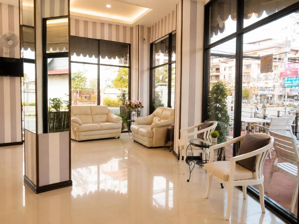 Grand Residence Jomtien Apartment hotel in Pattaya City