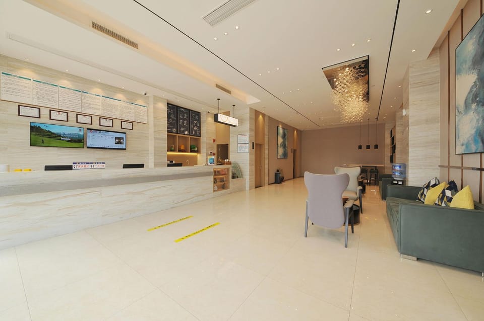 City Comfort Inn Xihua University Hongguang Avenue Hotel in Chengdu