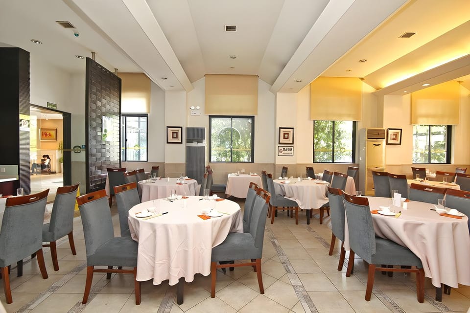 Jinjiang Inn Select Shanghai Changning Road Hotel in Shanghai
