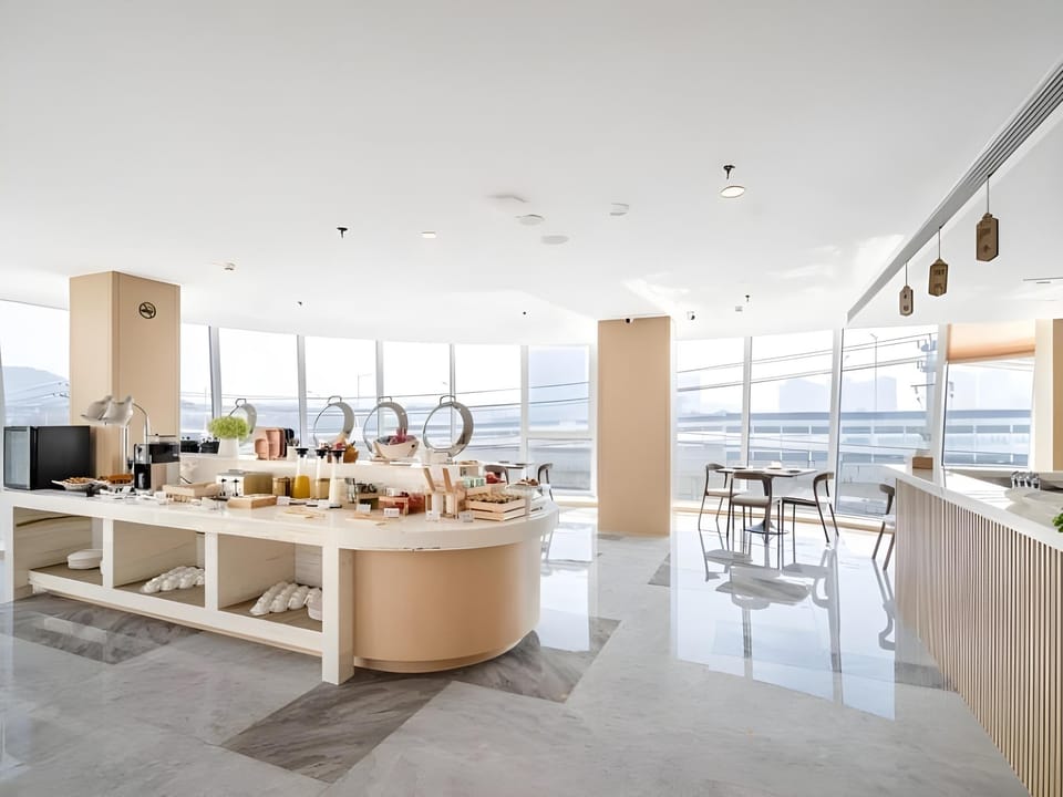 Deep Sleep Hotel Xuzhou High-Speed Railway Station Mengzhiche New Energy Automobile Plaza Hotel in Jiangsu