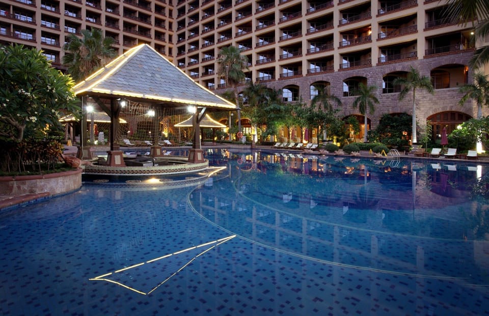 Swimming pool