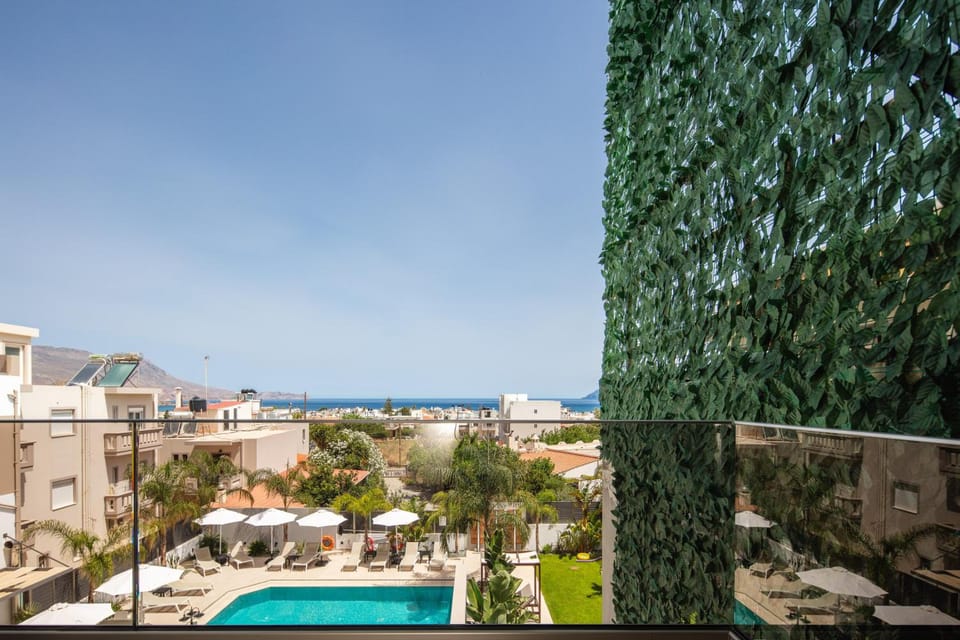 Sapphire Horizon Suites Hotel in Kissamos