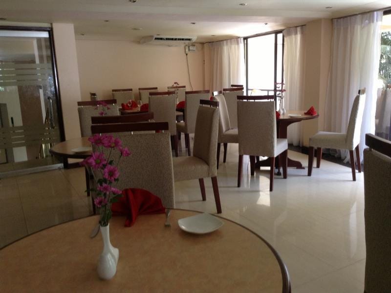 Devon Hotel Hotel in Kandy