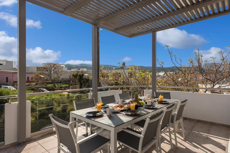 JT Apartments Hotel in Kissamos