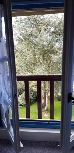 LE CHALET SUISS - Chambre Santorin Hotel in Normandy