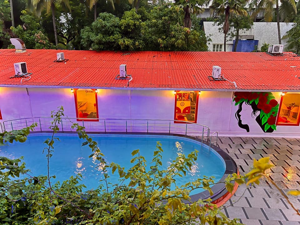 Swimming pool