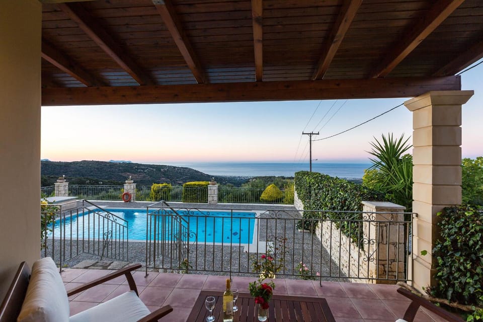 Belvedere Villas Hotel in Crete