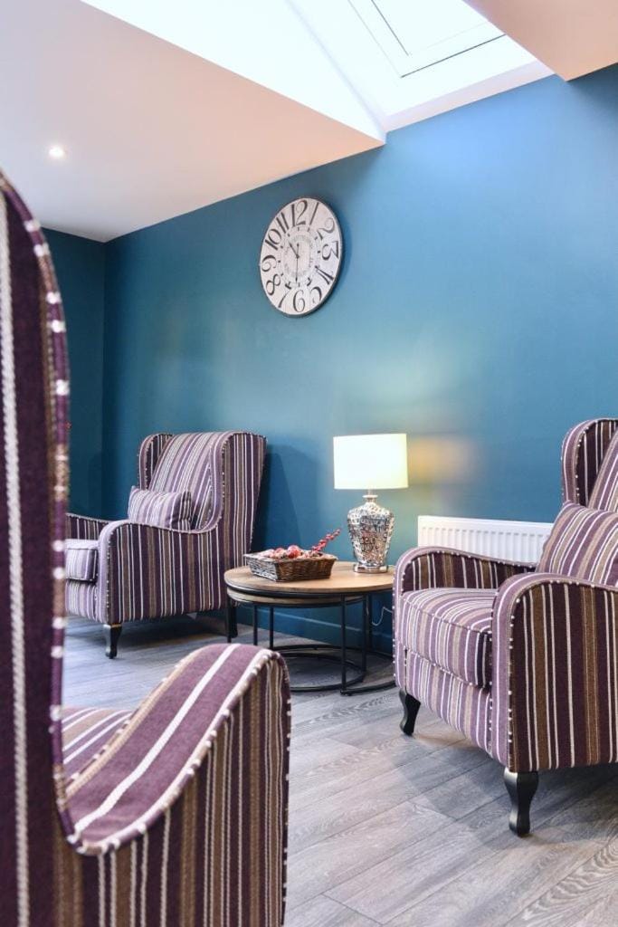 Rostrevor Mountain Lodge - Glamping Pods - Revive Sauna & Hot Tubs Lodge in Northern Ireland