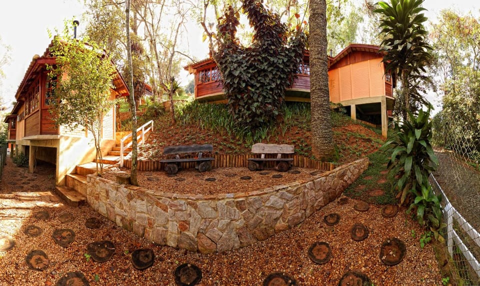 POUSADA APOEMA PETROPOLIS-Rj Inn in Duque de Caxias