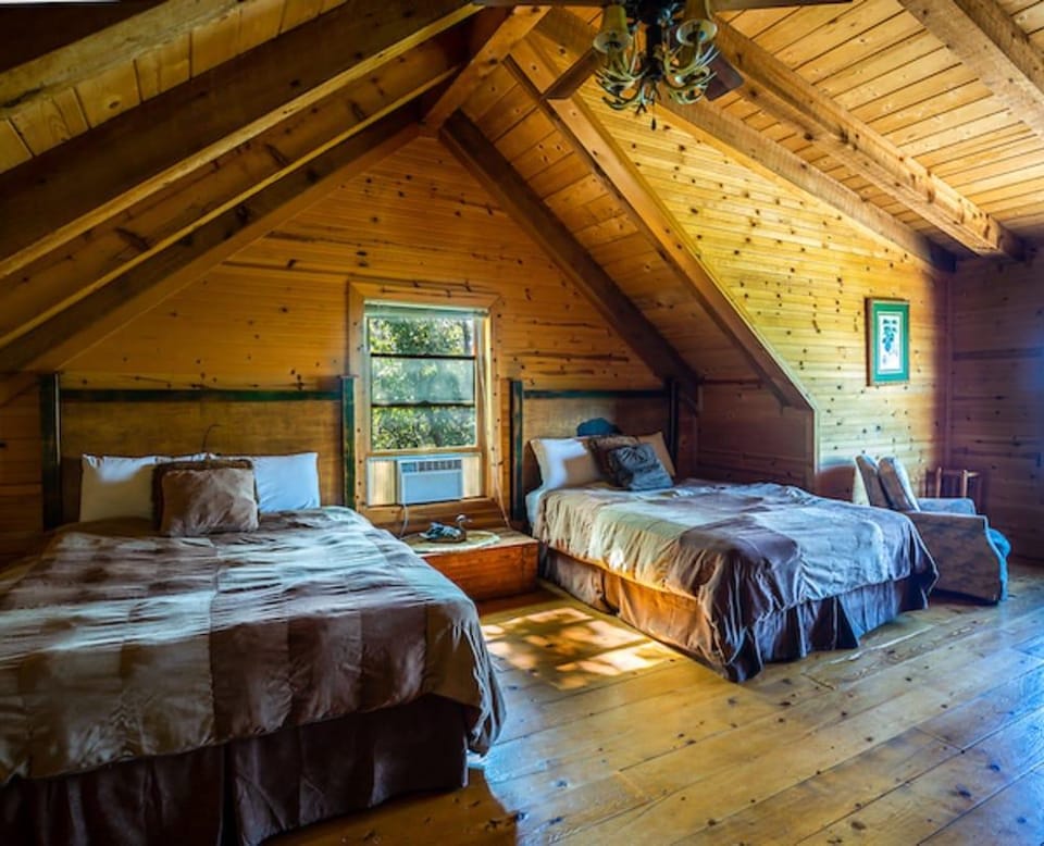 Sugar Ridge Resort Hotel in Beaver Lake