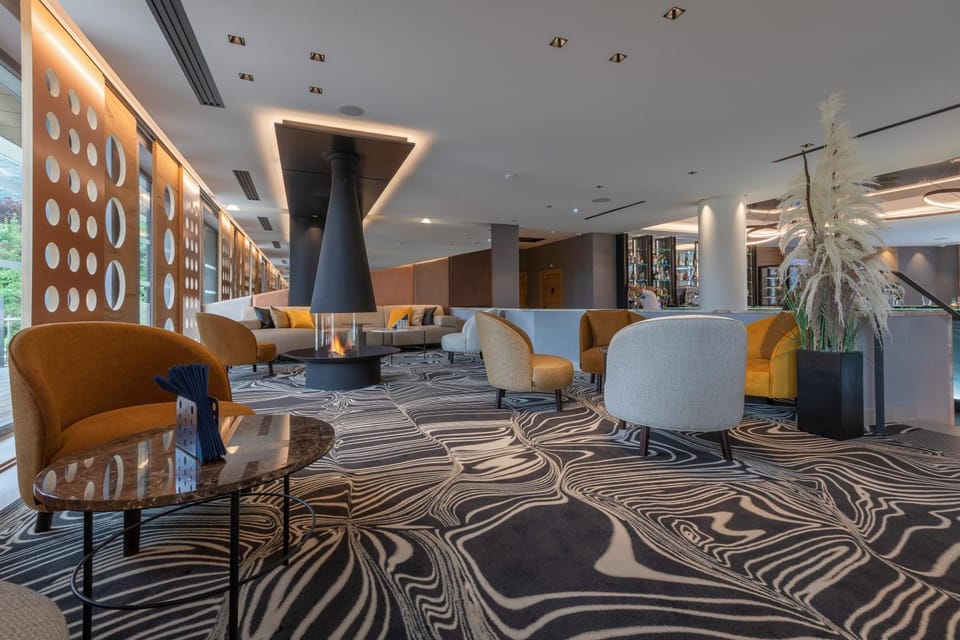 Bar/lounge