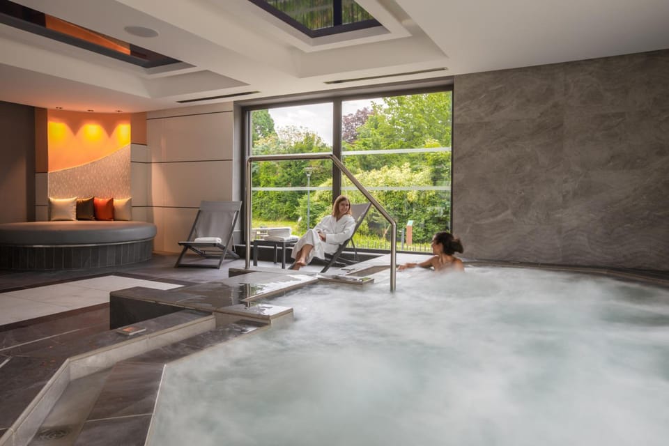 Hot tub