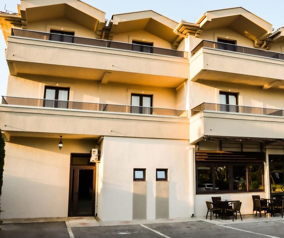 Hotel Holiday Hotel in Podgorica