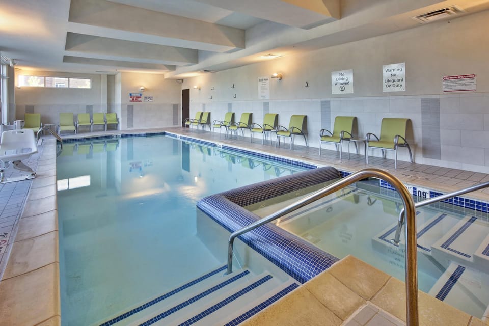 Holiday Inn Detroit Metro Airport By IHG Hotel in Romulus