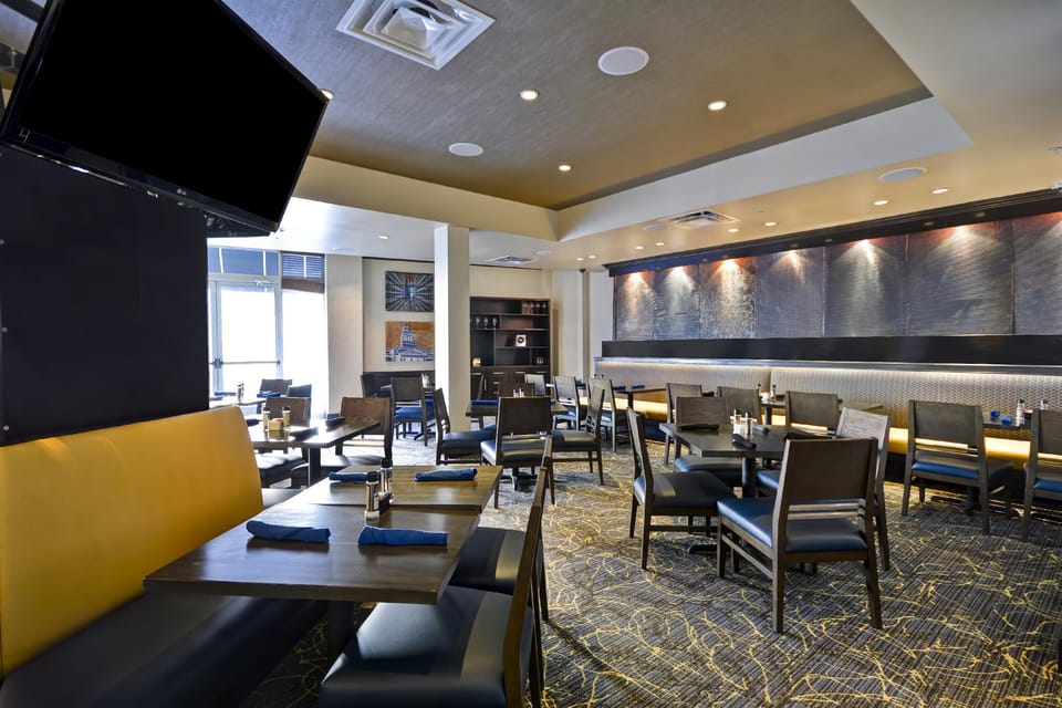 Holiday Inn Detroit Metro Airport By IHG Hotel in Romulus