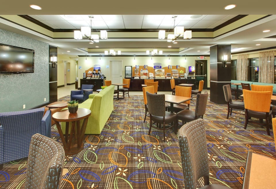Holiday Inn Express & Suites Covington By IHG Hotel in Tennessee