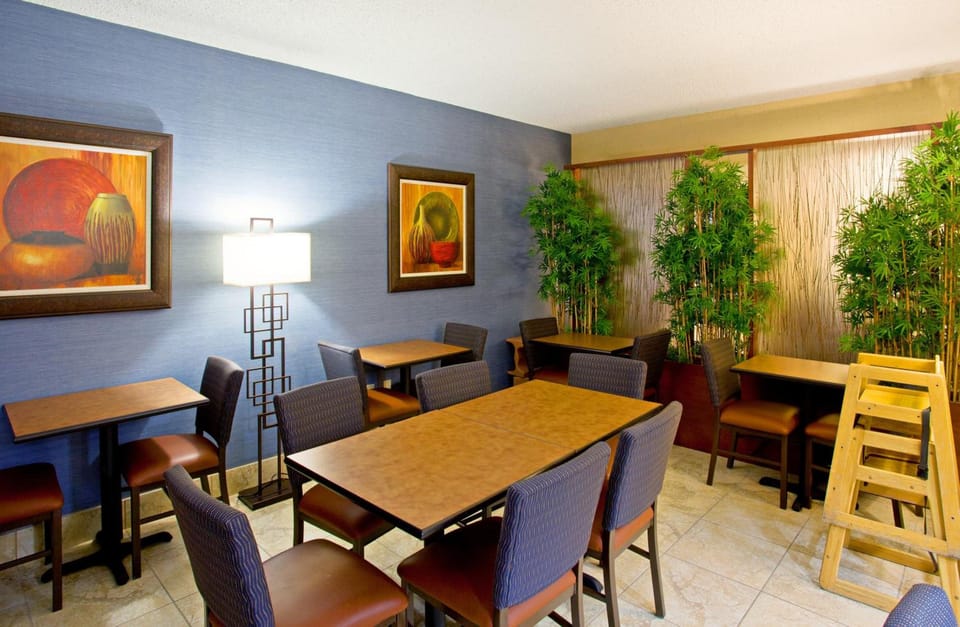 Holiday Inn Express Scottsdale North By IHG Hotel in McCormick Ranch