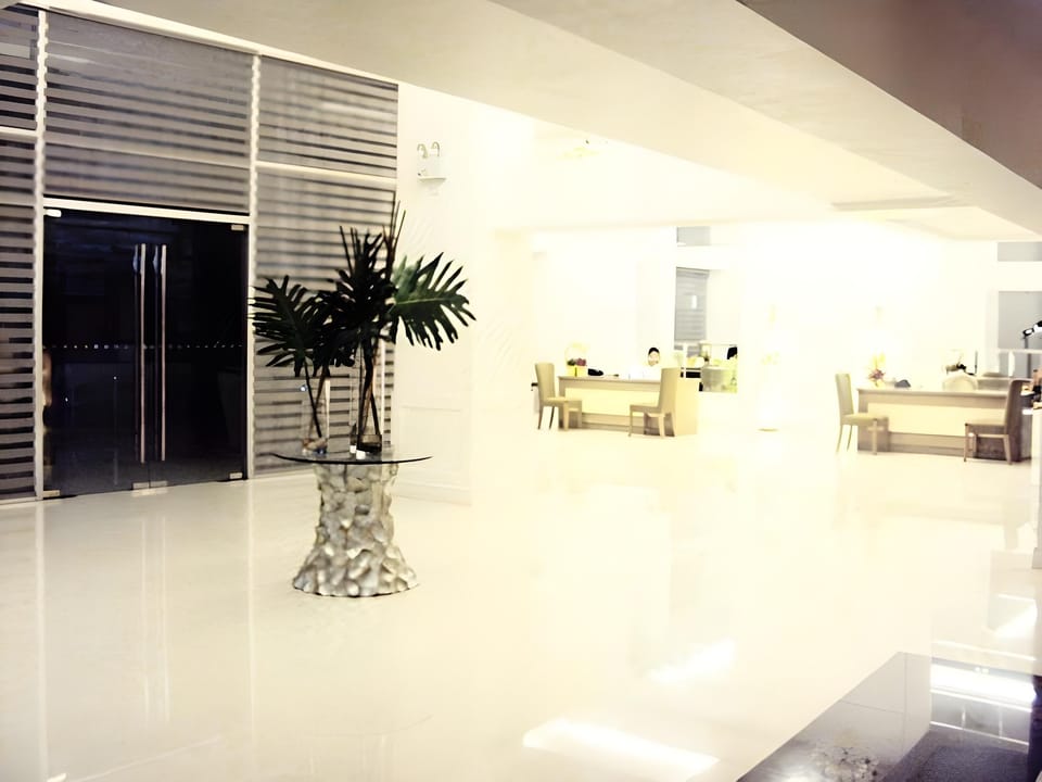 Hotel St. Ellis Hotel in Bicol