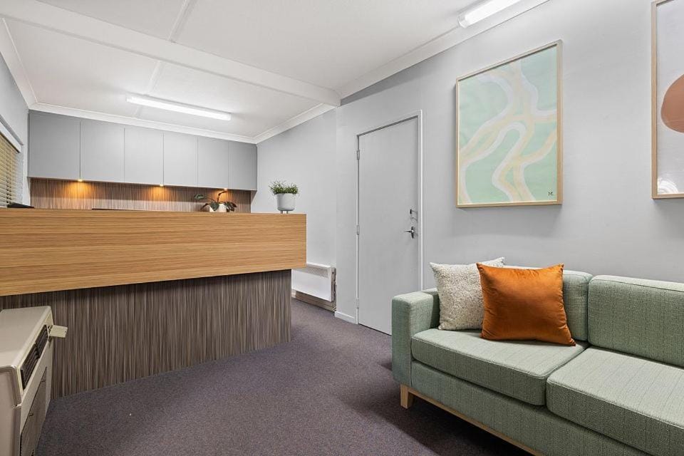 Oxley Court Serviced Apartments Apartment hotel in Canberra