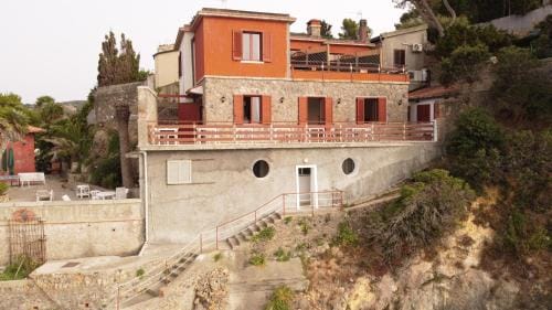 VILLA FLORA ARGENTARIO Hotel in Porto Santo Stefano
