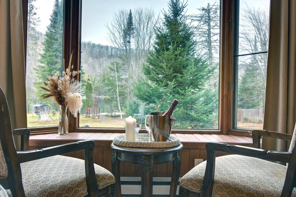 Hotel du Lac Lenore Hotel in Quebec