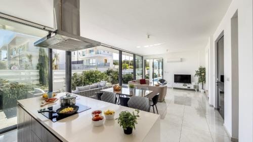 Diamond villas Hotel in Protaras