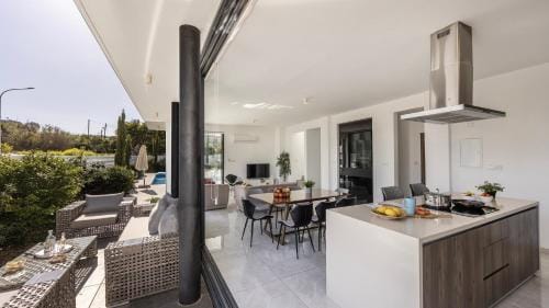 Diamond villas Hotel in Protaras