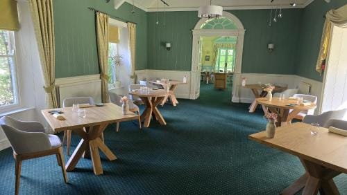 Tyddyn Llan Restaurant with Rooms Hotel in Wales