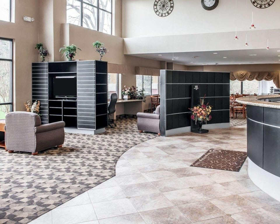 Comfort Suites Elkhart South Hotel in Elkhart