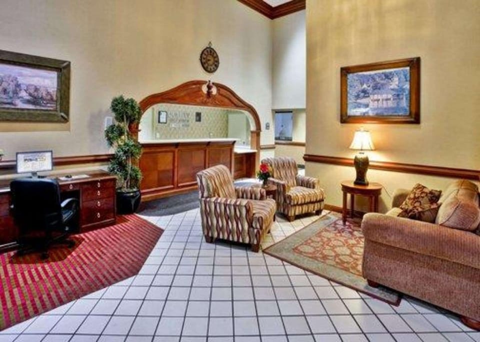 Quality Inn & Suites Somerset Downtown Hotel in Somerset