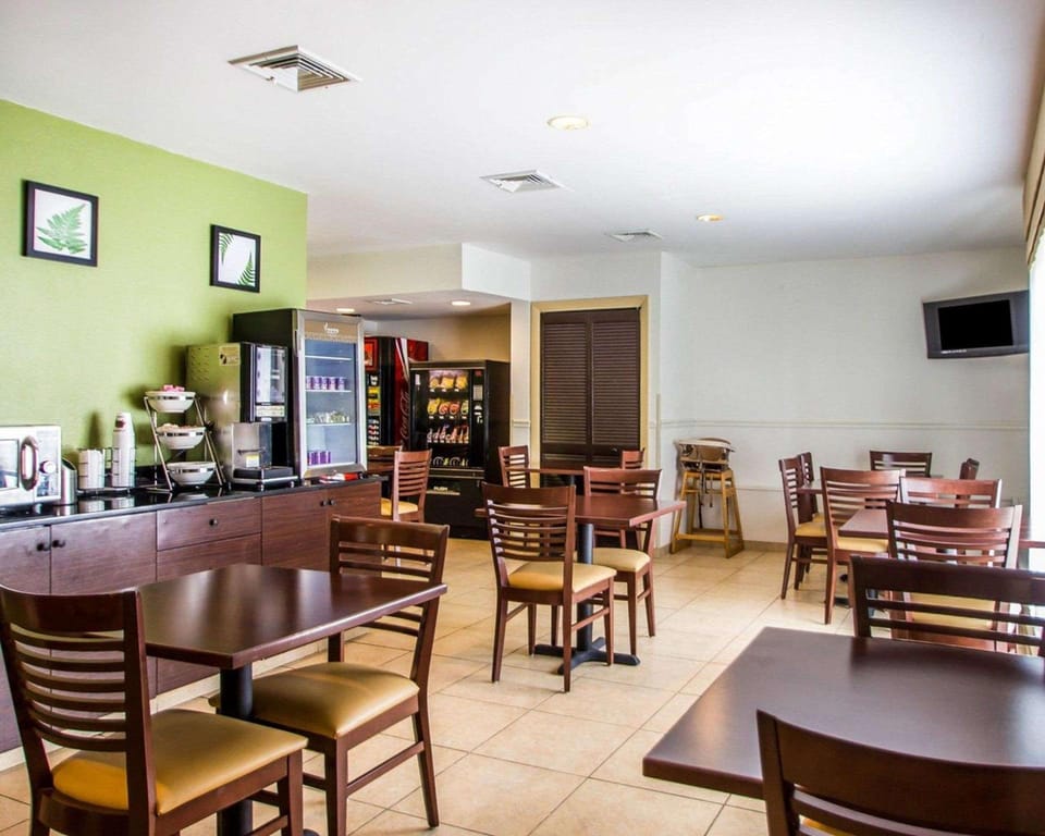 Sleep Inn & Suites Niantic North Hotel in East Lyme